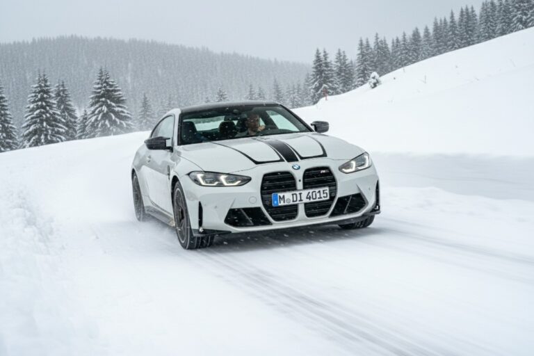 SportAuto testoval zimní pneumatiky na BMW M4 s pohonem zadních kol v reálných zimních podmínkách: nejlepší pneumatiky v rozměru 275/35 R19