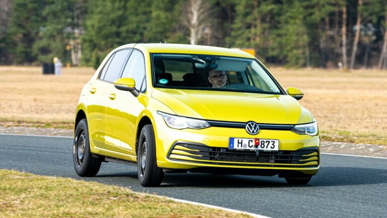 Test pneumatik Auto Express 2026: 205/55 R16 — celoroční pneumatiky