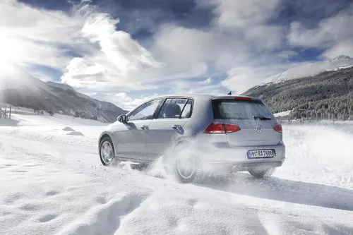 GoodYear UltraGrip 9+ Miniatura 5616x3744