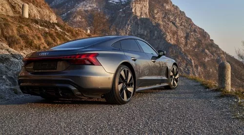 Hankook ION Evo Miniatura 1920x1066