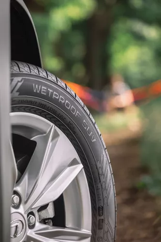 Nokian Wetproof SUV Miniatura 720x1080